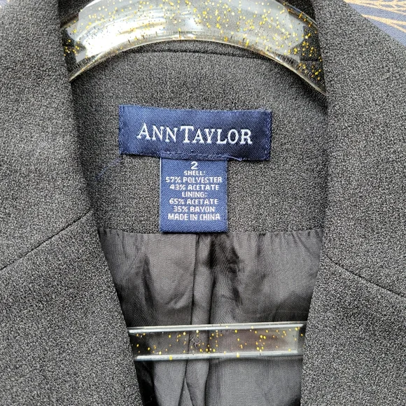 Ann Taylor Gray Blazer - Size 2 - Picture 6 of 7